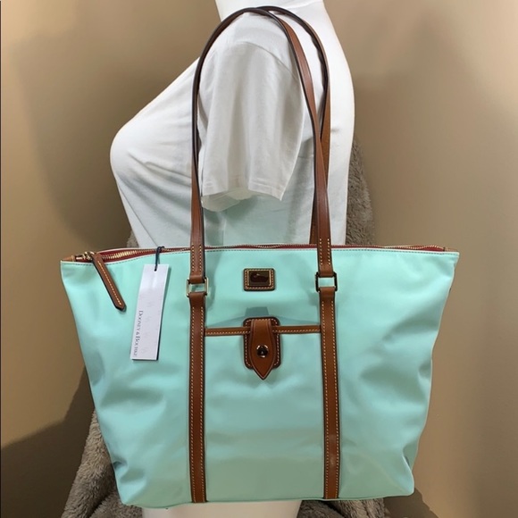 dooney & bourke wayfarer nylon tote with accessories